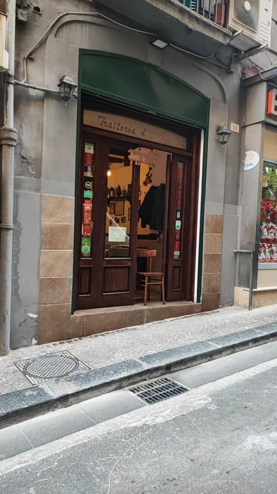 נאפולי La Chicca Appartamento Intero Nei Quartieri Spagnoli מראה חיצוני תמונה